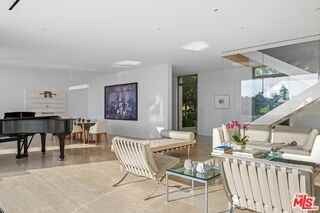 623 Alma Real Dr - Photo 6 of 8