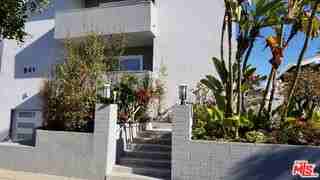 841 10th St #4 - Photo 2 of 8