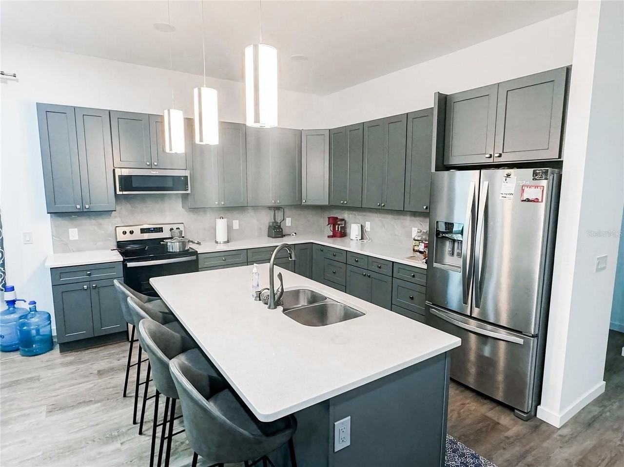 1432 Nabatoff St - Photo 7 of 12