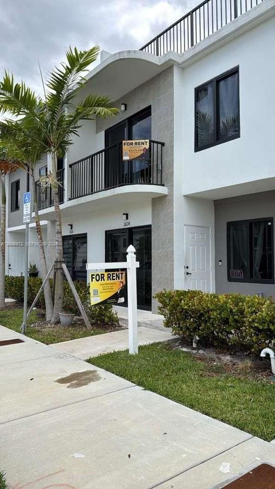 26124 Sw 145th Ct - Photo 3 of 8