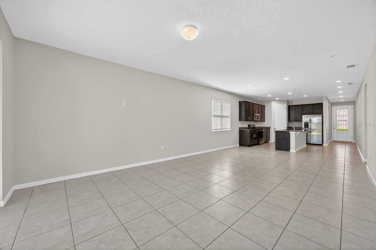 689 Meadow Pointe Dr - Photo 6 of 16