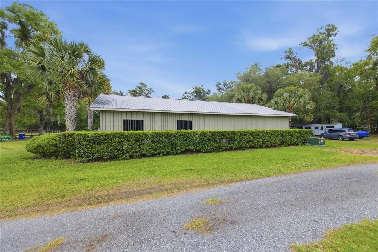 5999 Nw 90th Ave - Photo 5 of 35