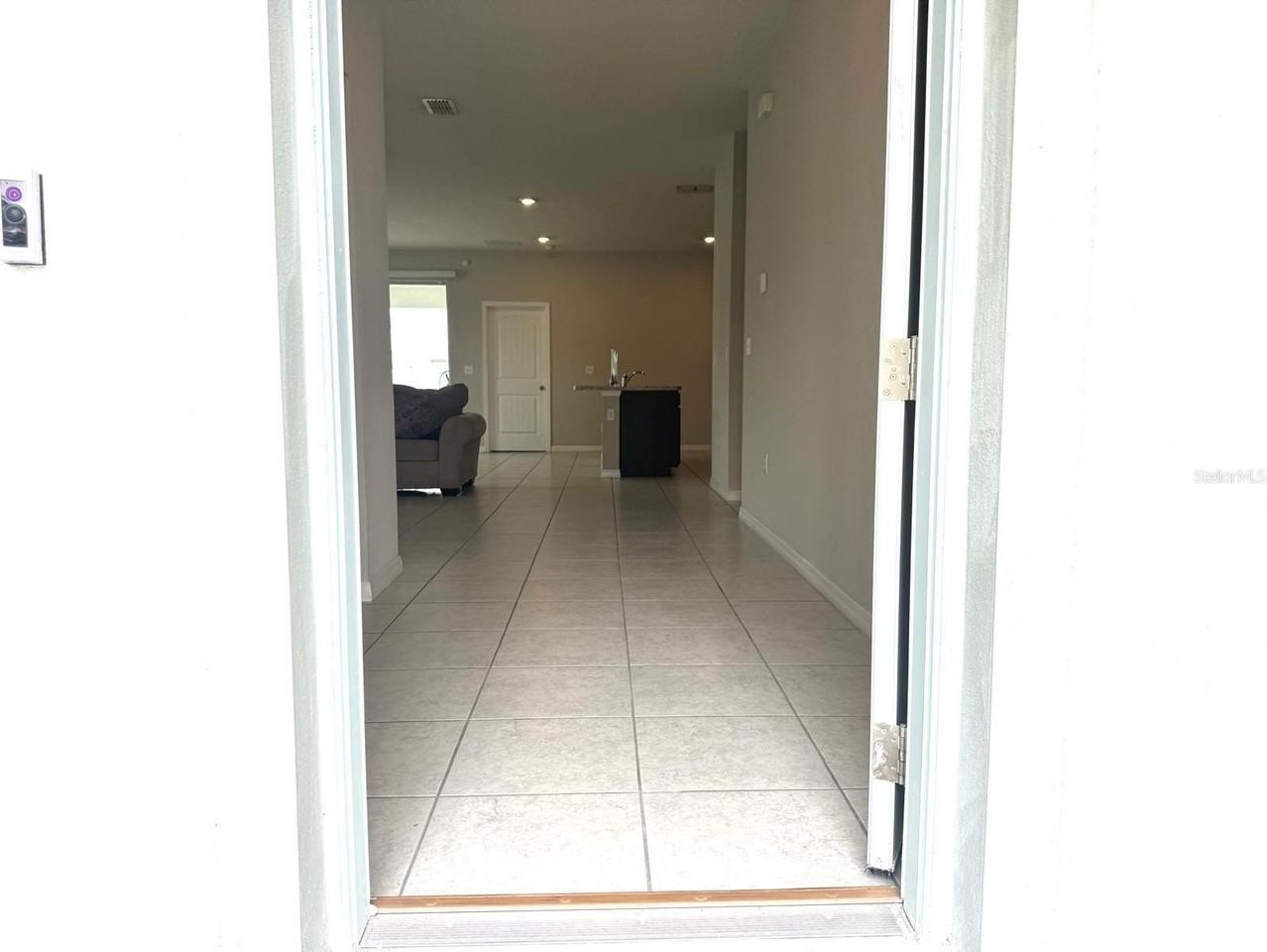 863 Hudson Valley Dr - Photo 3 of 22