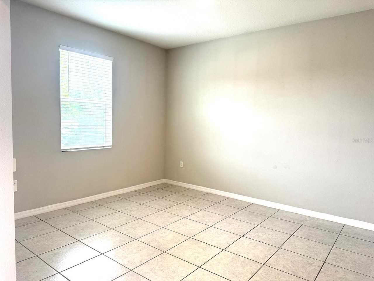 863 Hudson Valley Dr - Photo 6 of 22