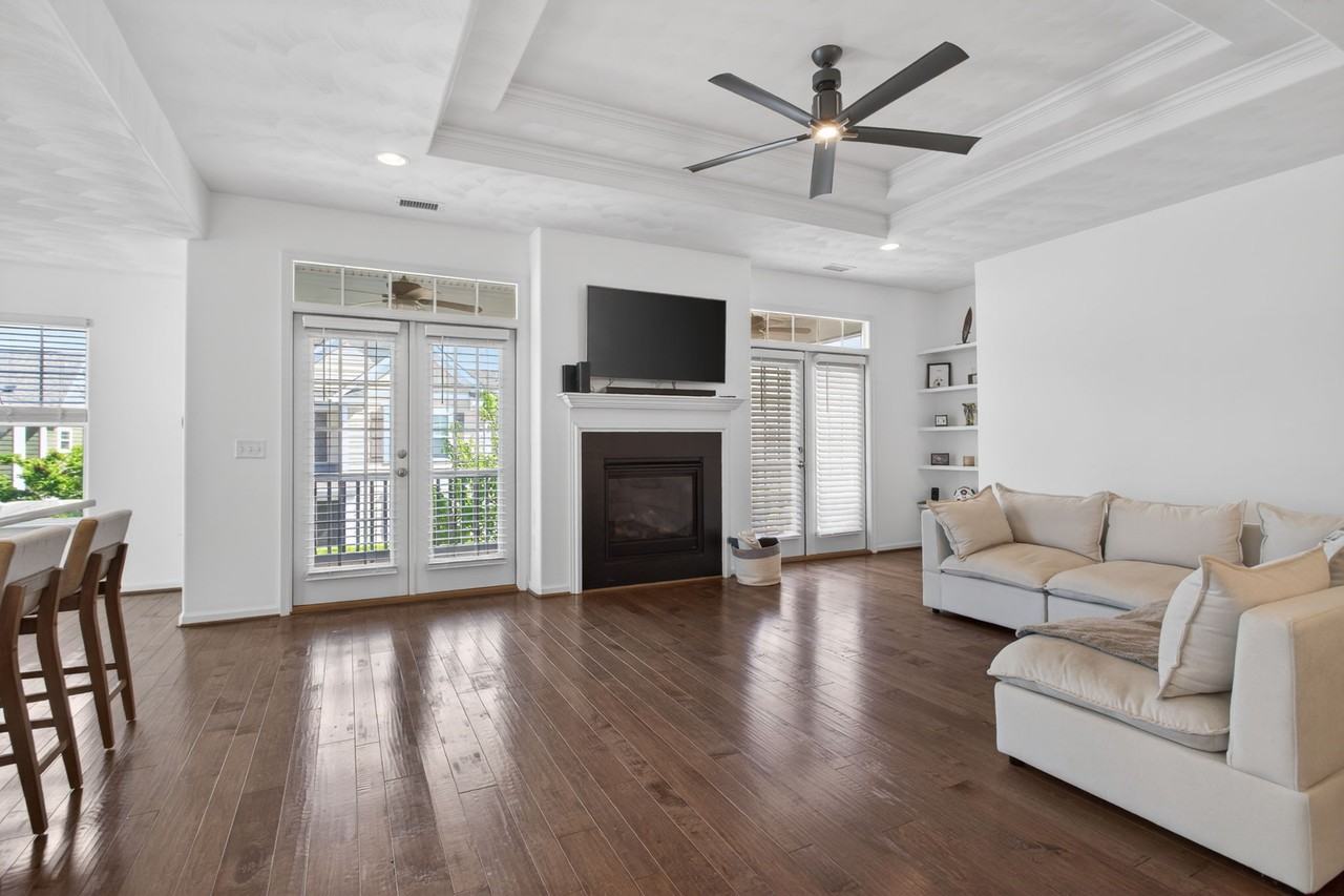 207 Hearthstone Reach #1 - Photo 4 of 47