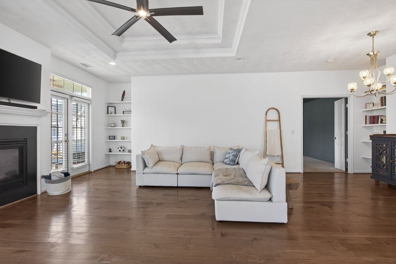 207 Hearthstone Reach #1 - Photo 6 of 47