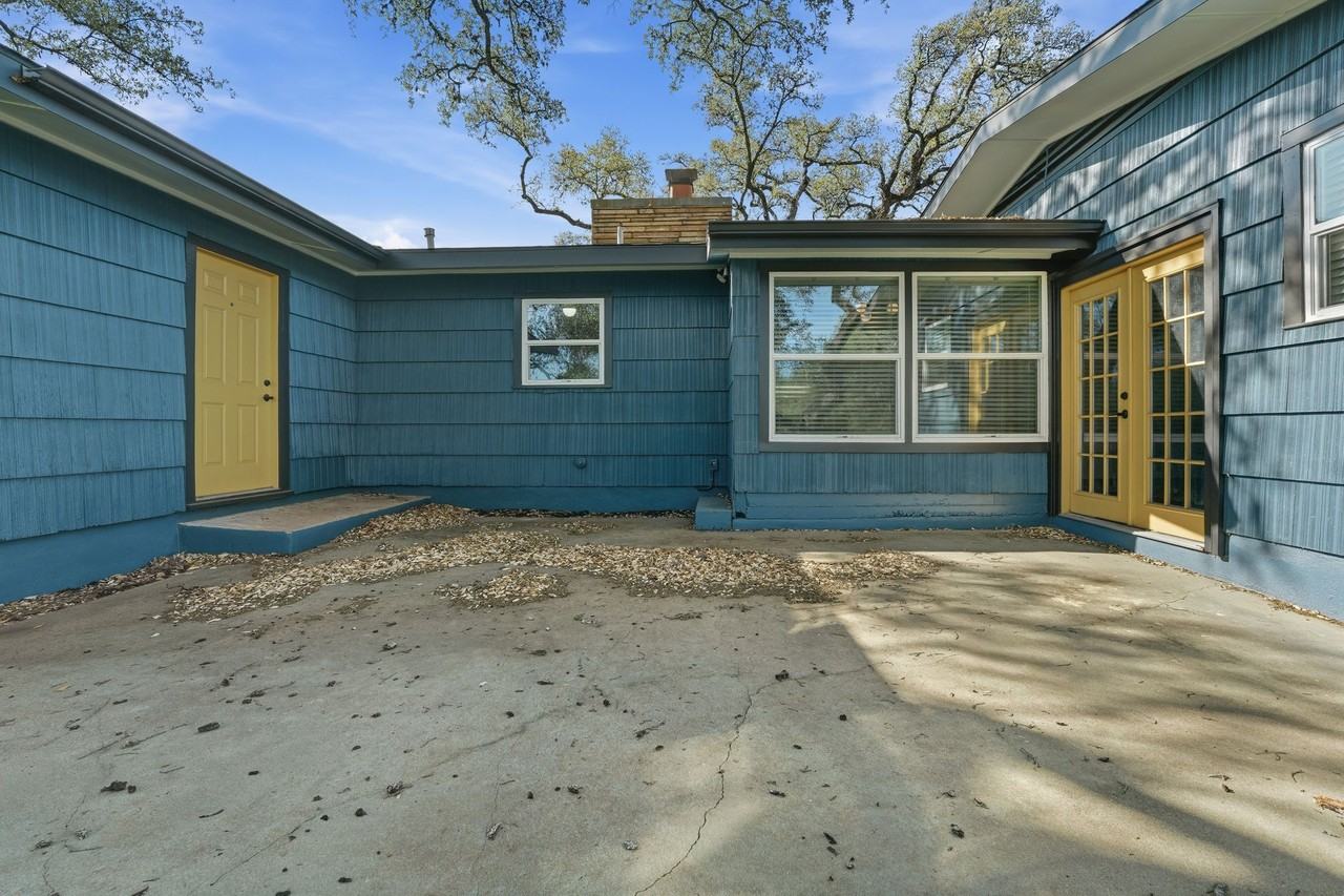 502 Sunrise Cir #1 - Photo 4 of 10