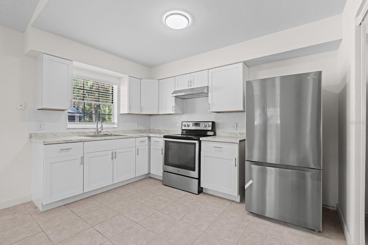 450 N Elmwood Pt - Photo 5 of 17