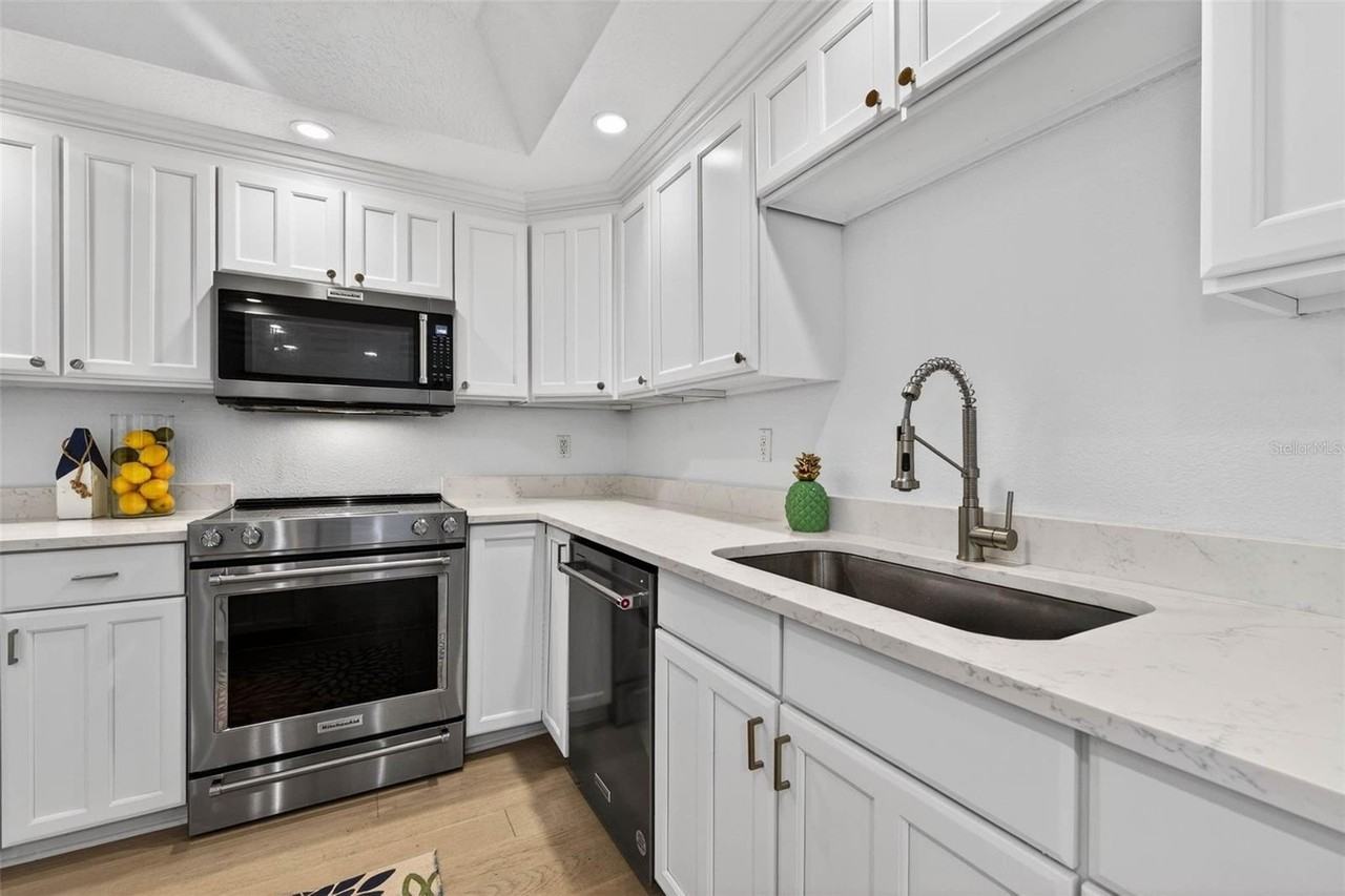 922 N Shore Dr Ne - Photo 6 of 26