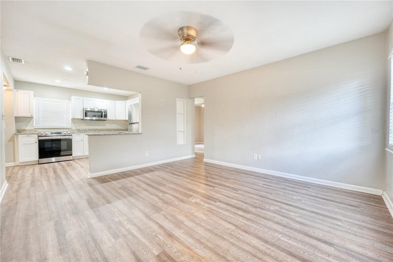 8086 28th Ave N - Photo 3 of 18