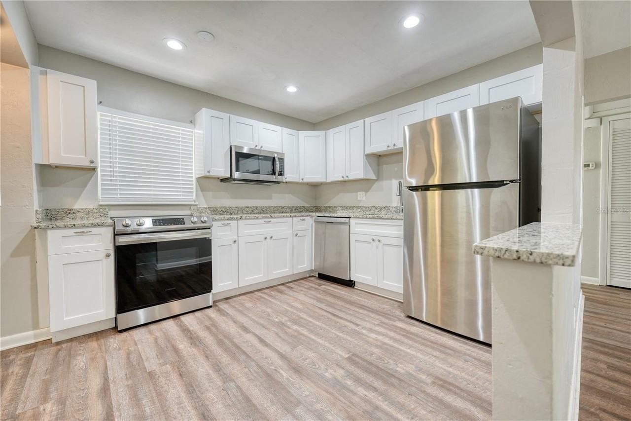 8086 28th Ave N - Photo 5 of 18