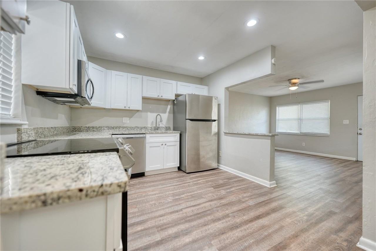 8086 28th Ave N - Photo 6 of 18