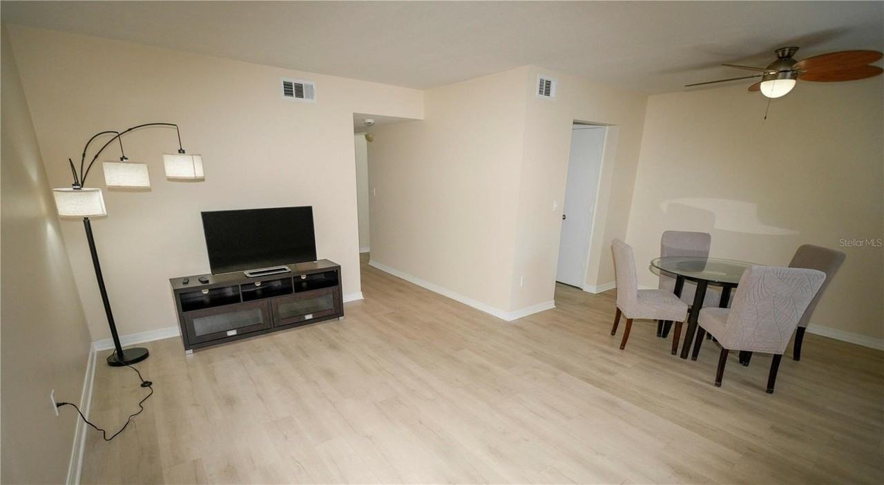 6940A Sunset Dr S #2D - Photo 6 of 22