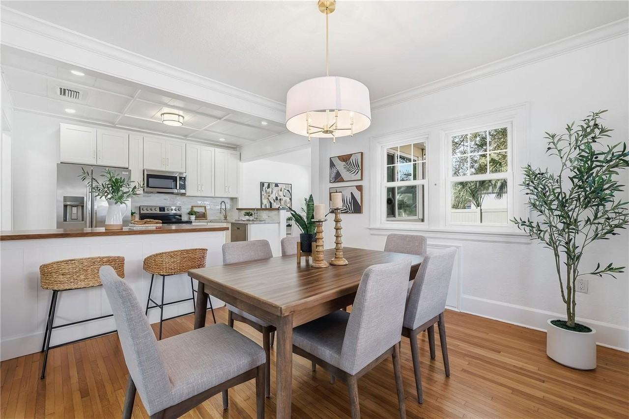 918 45th St N - Photo 3 of 25