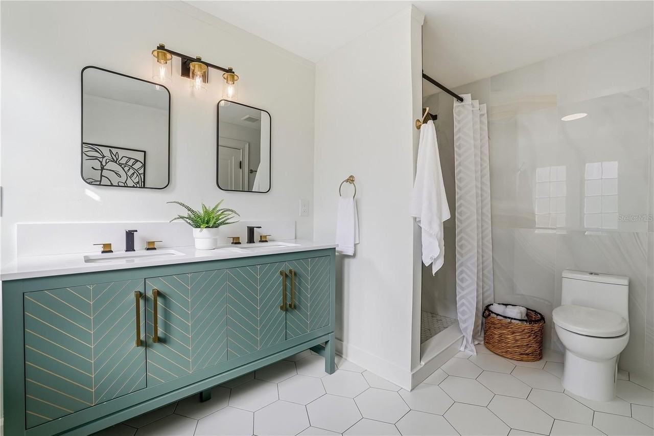 918 45th St N - Photo 4 of 25