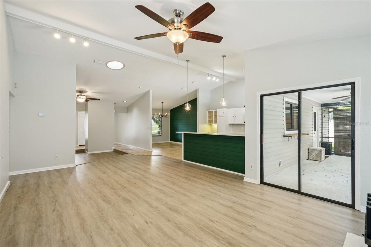 3109 Lake Valencia Ln E - Photo 6 of 50