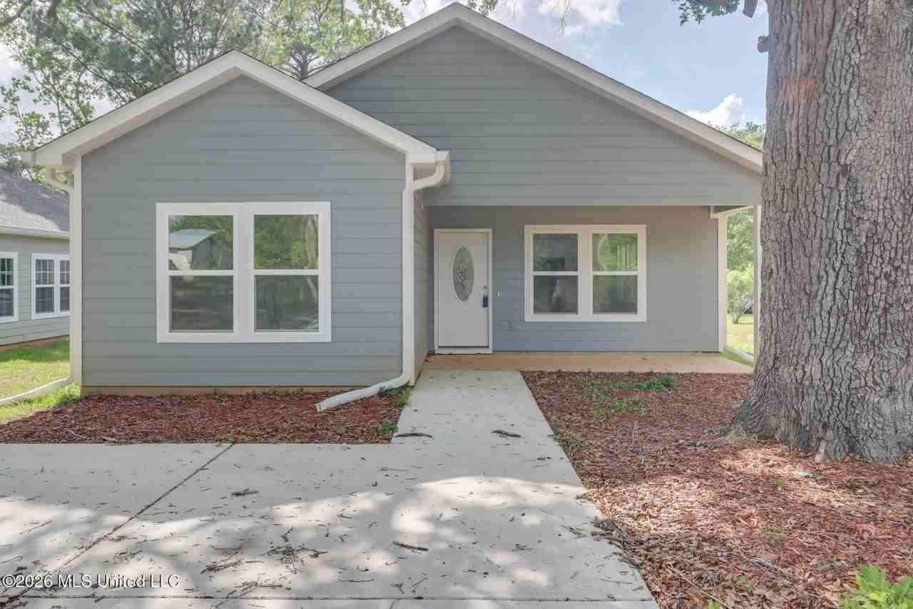 13469 Mary Ave