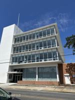 featured image of 3207 Magnolia St Ste 406