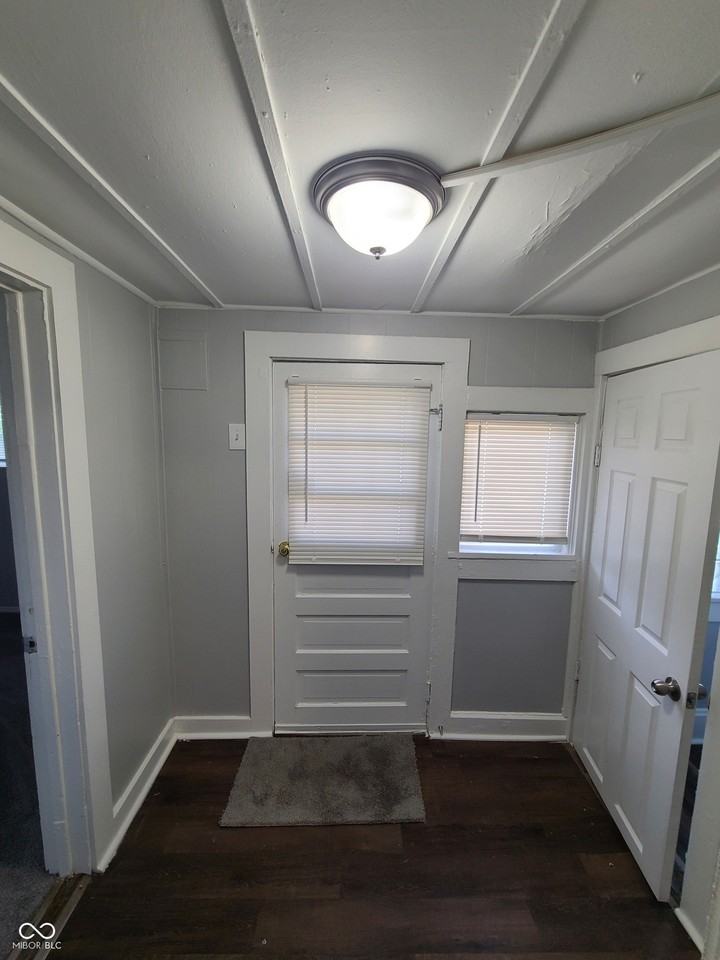 4054 Byram Ave - Photo 3 of 23