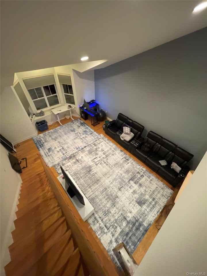 1405 Round Pointe Dr - Photo 5 of 10