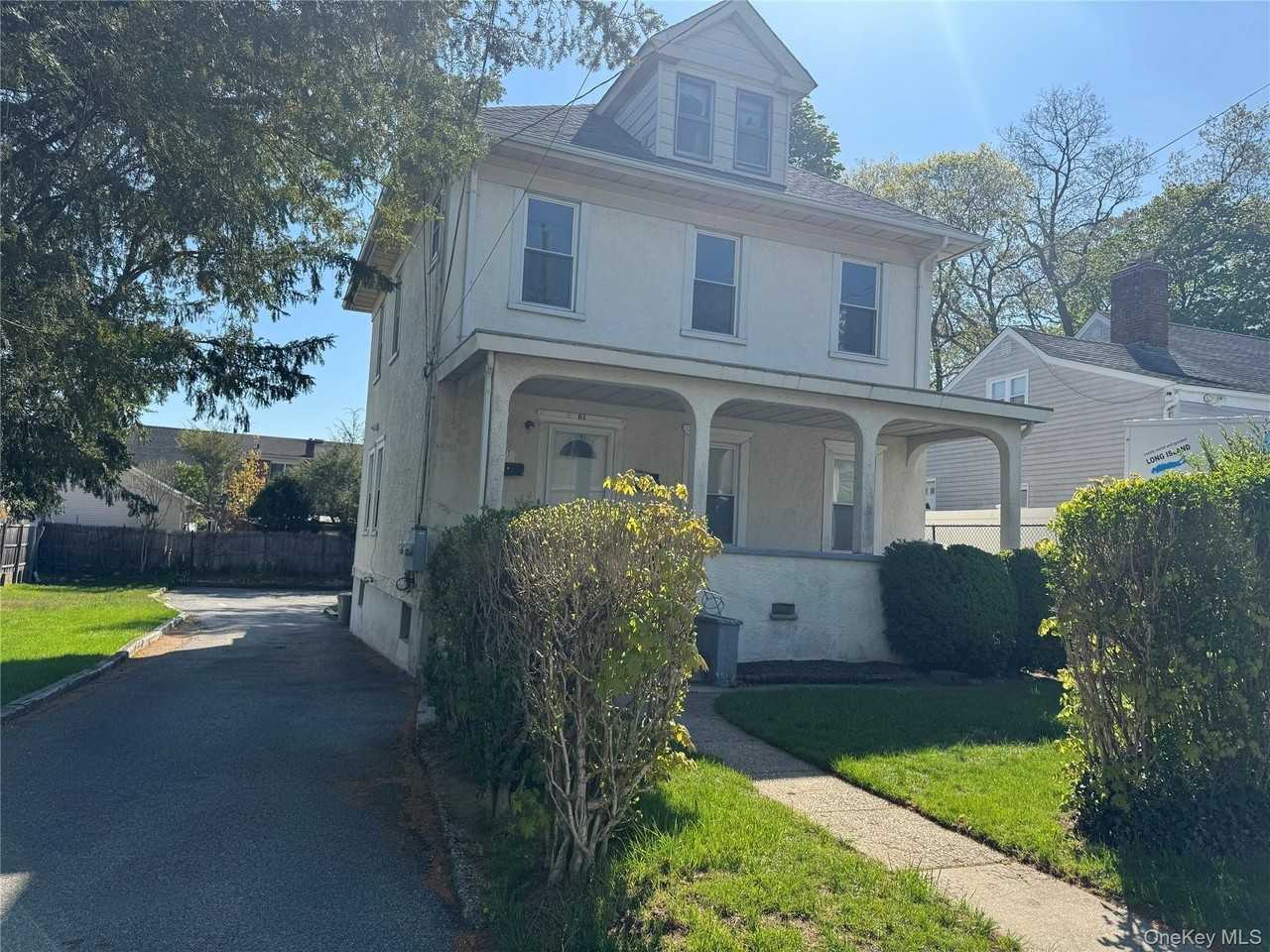 61 Nassau Ave #2