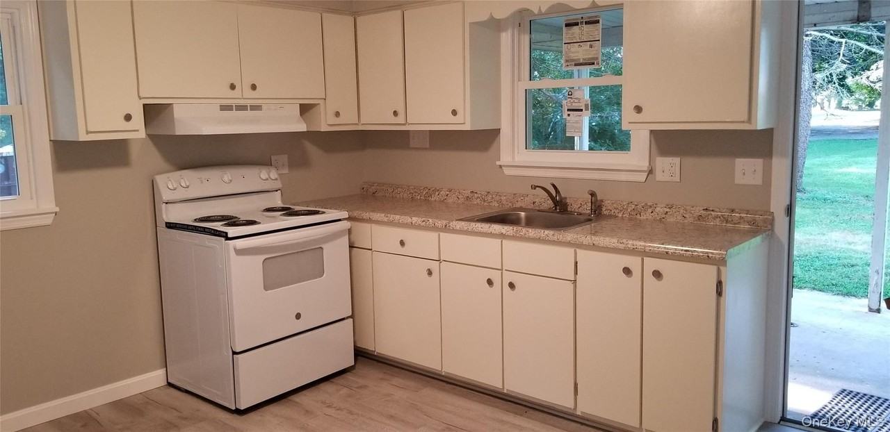 542 W Broadway - Photo 7 of 15