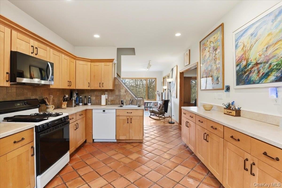 1 Branch St - Photo 7 of 23