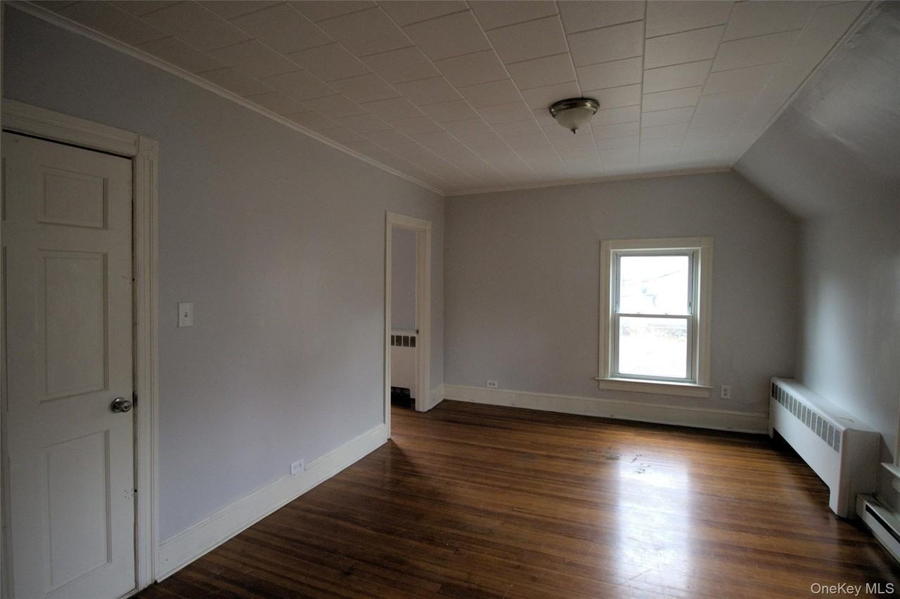 9 Spring St - Photo 5 of 12