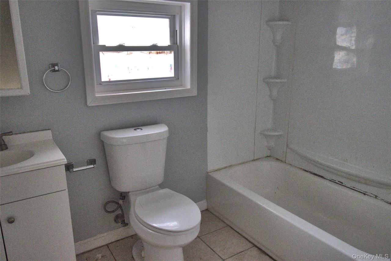 9 Spring St - Photo 6 of 15