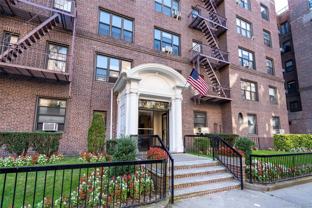 7320 Austin St #5B - Photo 1 of 1