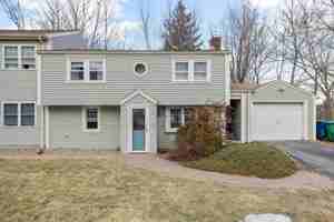featured image of 9 Glen Ave #A