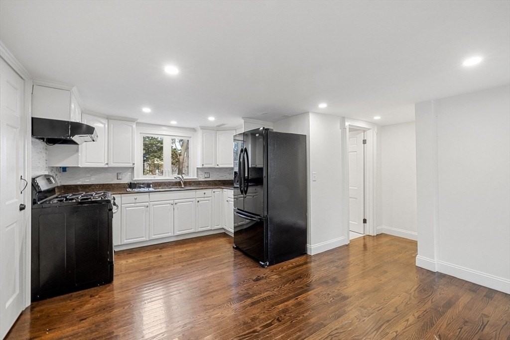 9 Glen Ave #A - Photo 2 of 20