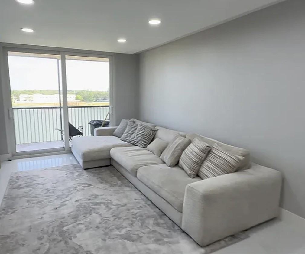 8710 N Sherman Cir - Photo 3 of 10