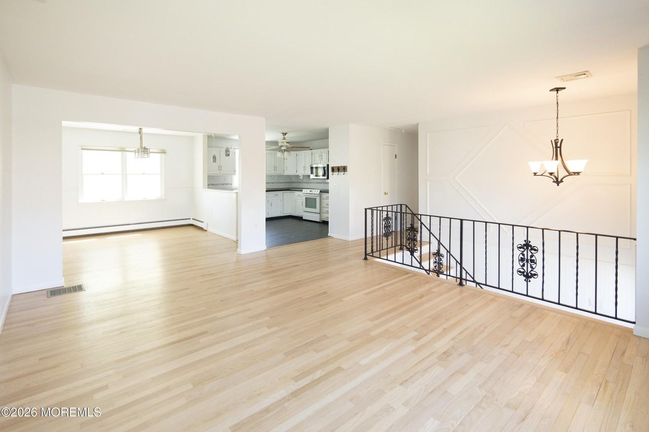 14 South Rd - Photo 5 of 39