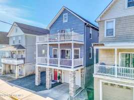 featured image of 10 Center St