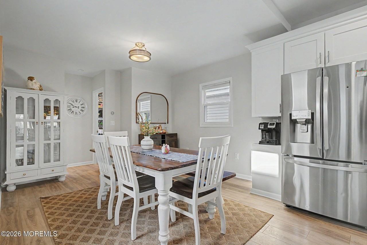 10 Center St - Photo 7 of 24