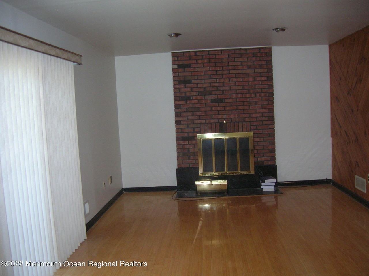 15 Cardinal Ct - Photo 5 of 10