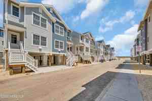 featured image of 16 Elder St #78