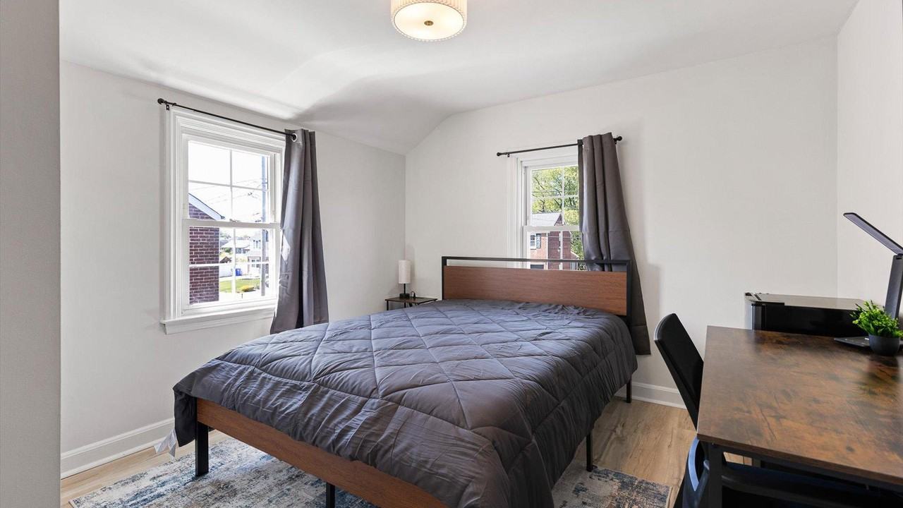 N Augustine St - Photo 5 of 7