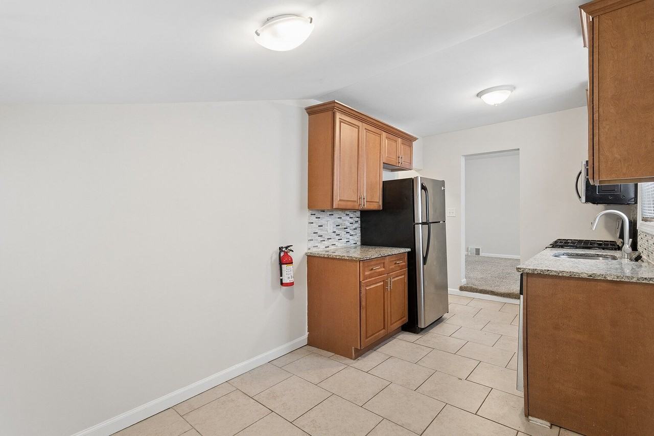 119 Union St #121 - Photo 6 of 18