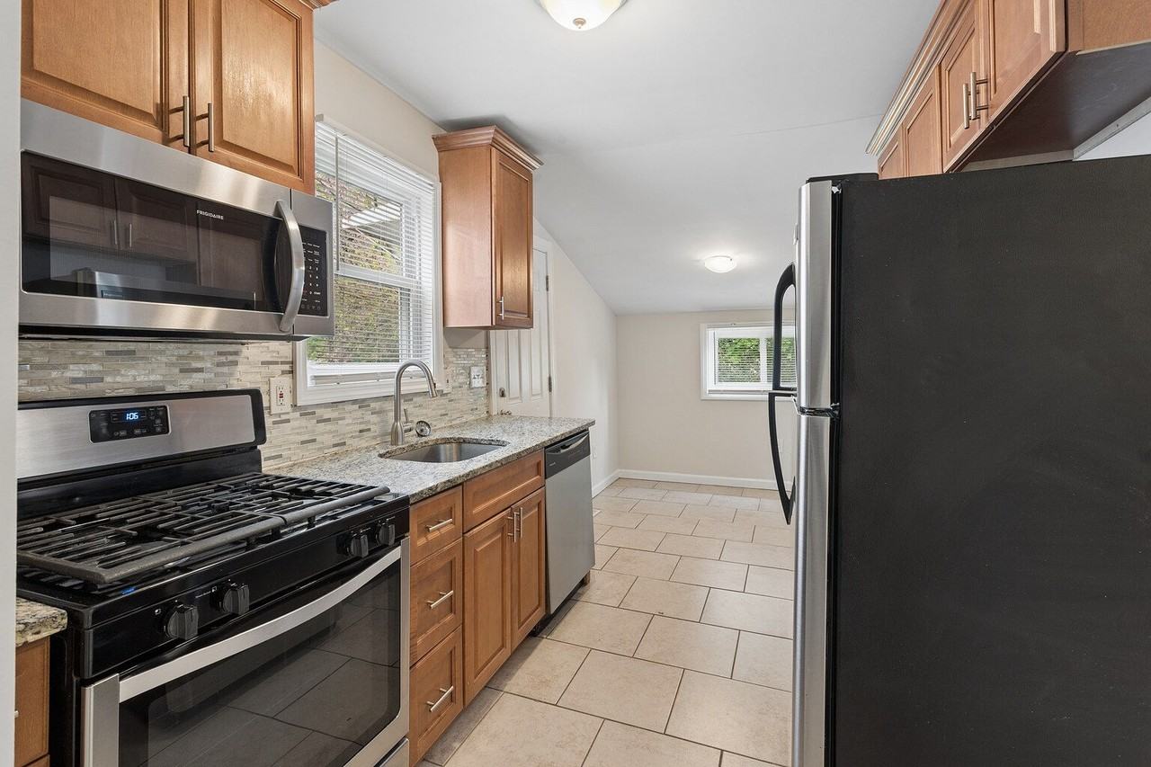 119 Union St #121 - Photo 7 of 18