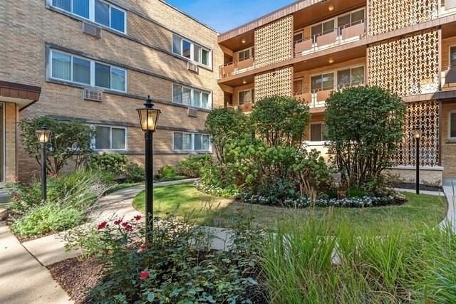 1921 Harrison St #1L - Photo 2 of 20