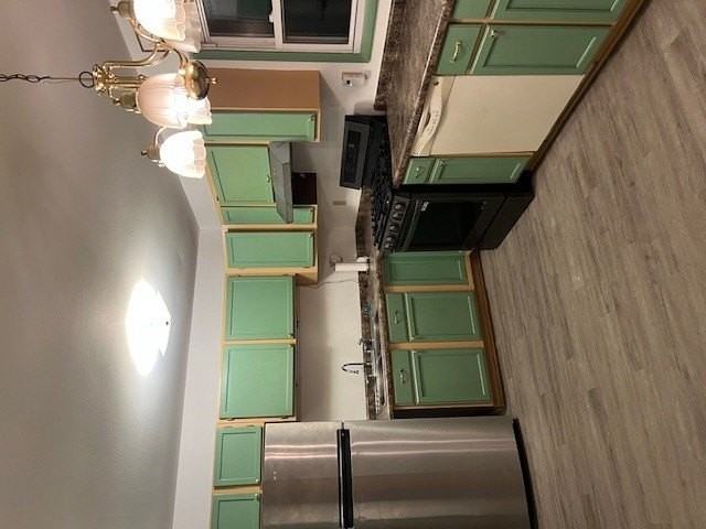 1216 W 12th St - Photo 2 of 8