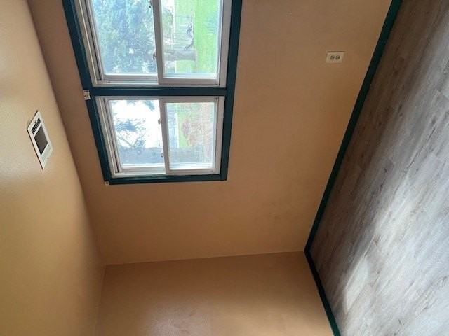 1216 W 12th St - Photo 5 of 8