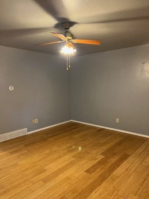 1216 W 12th St - Photo 6 of 8