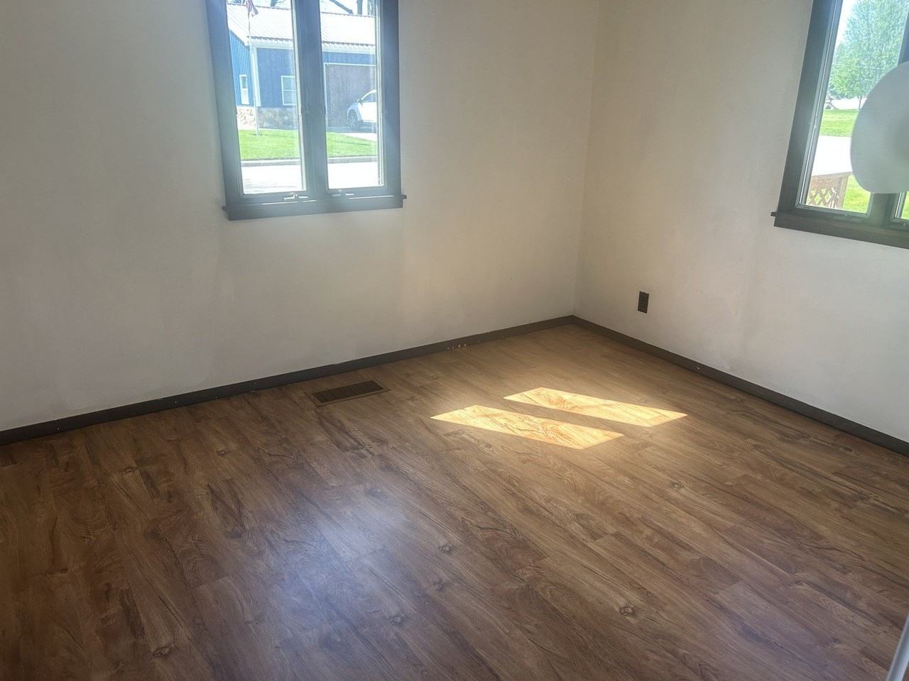 2939 7th St - Photo 7 of 10