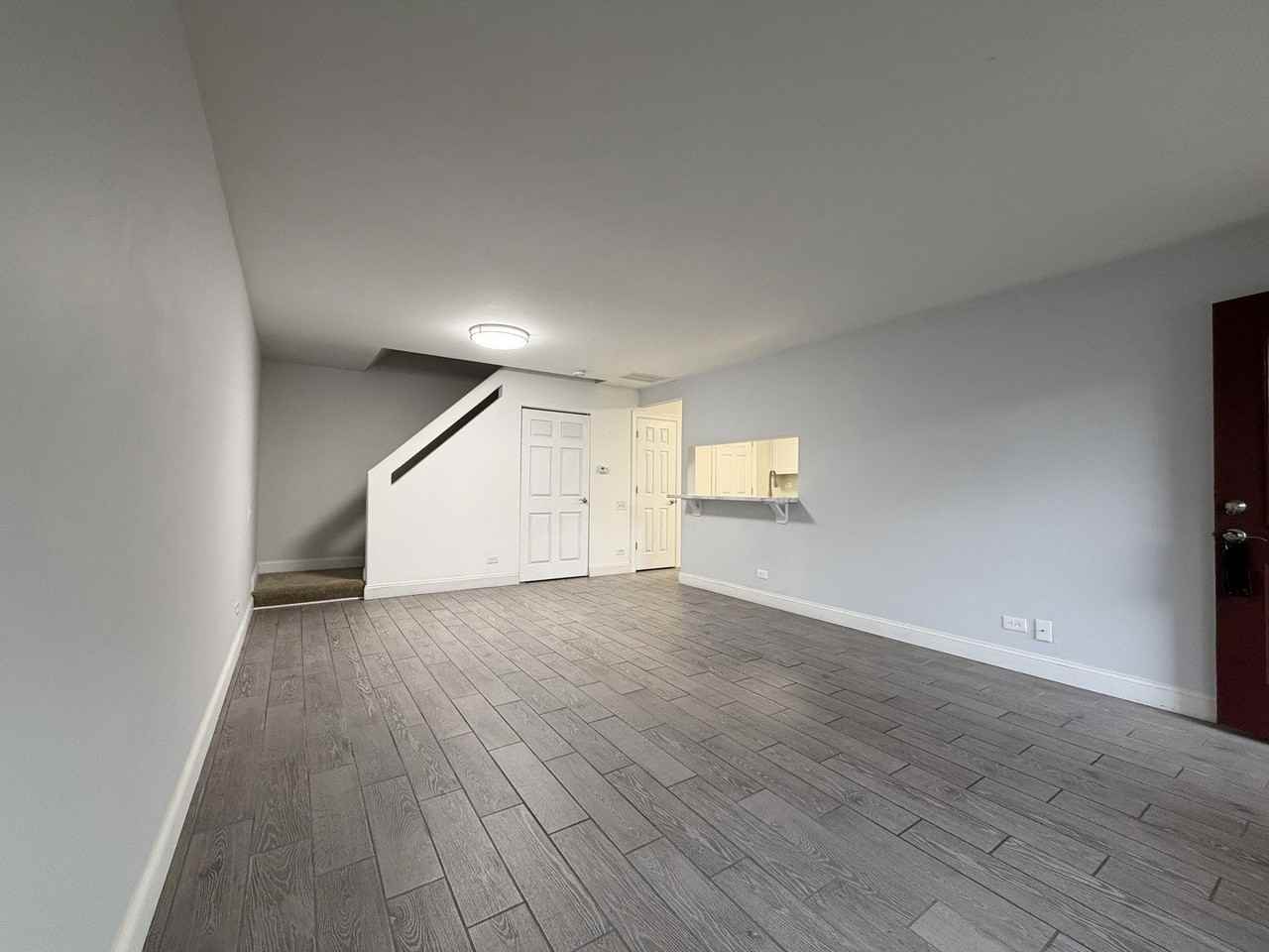 345 Gregory St - Photo 5 of 21