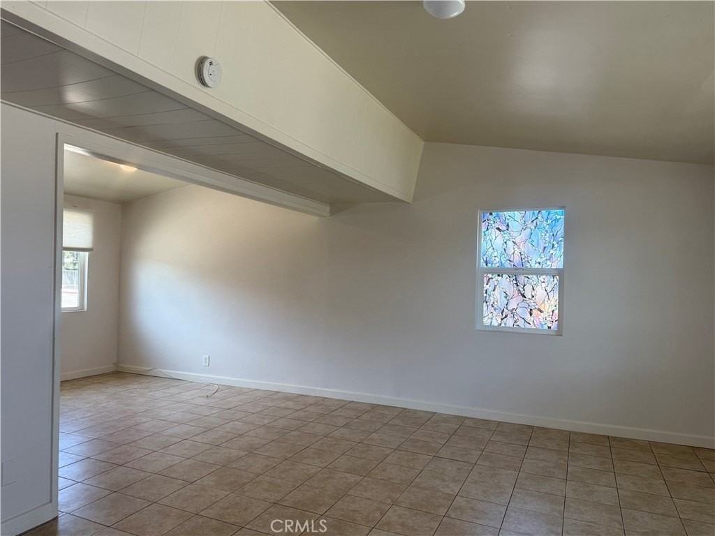 2212 Placentia Ave #A - Photo 5 of 11