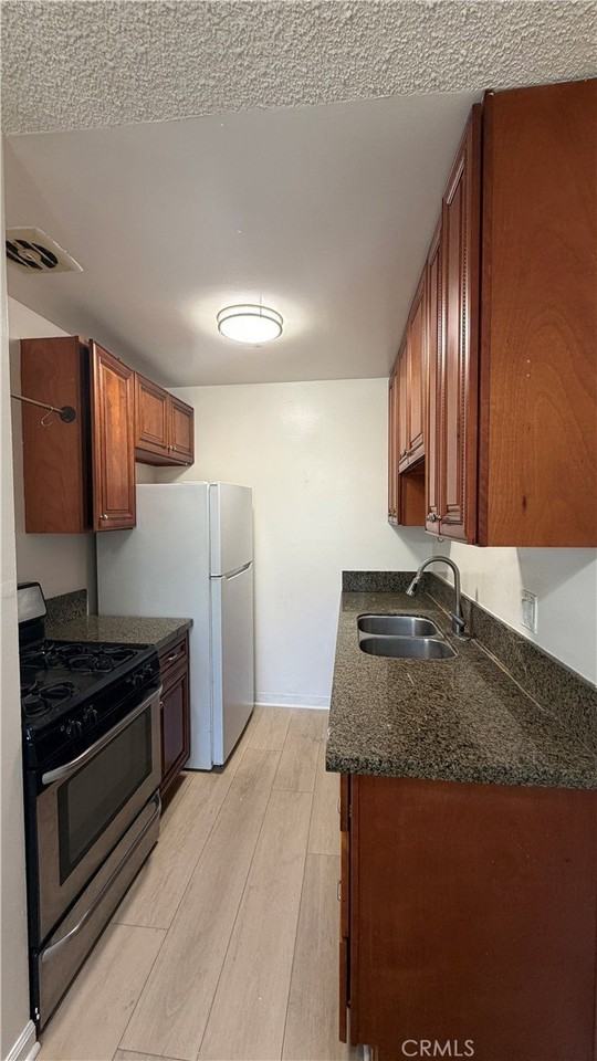 866 W El Repetto Dr #B - Photo 2 of 8