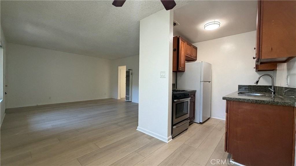 866 W El Repetto Dr #B - Photo 3 of 8